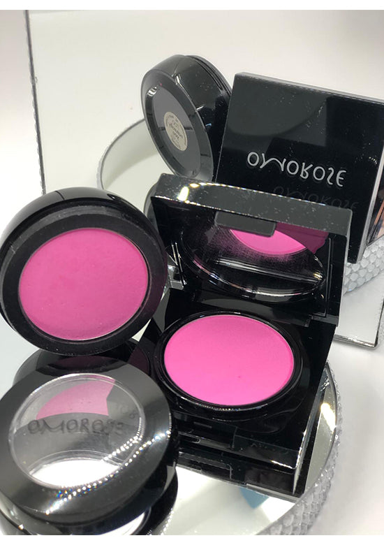 UNIVERSAL BLUSH